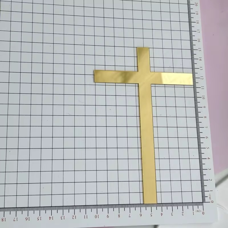 img_2745 Cake Topper - Croix – Image 1
