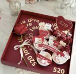 Boîte à Cupcakes Spécial Saint Valentin + 1 Rose – Image 2